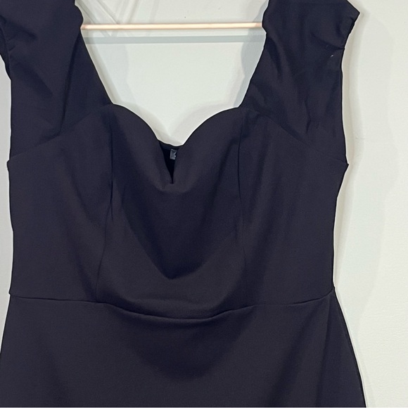 6/$25
Lily Rose Elegant Black Midi Dress - Picture 3 of 12